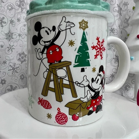 New Disney Mickey & Minnie Mouse Mug W/ Christmas Tree & Star Topper Lid 18 Oz. - Picture 5 of 10